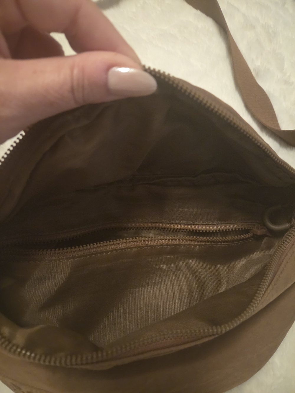 BEIS Brown Crossbody Sling Bag - Picture 3 of 12